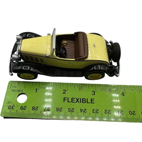 Hallmark Keepsake Ornament 1932 Chevrolet Standard Sports Roadster 1999 Vintage - Picture 9 of 11